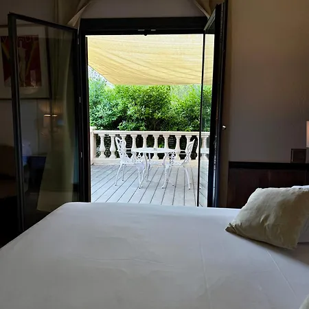 La Dune, & Hotel