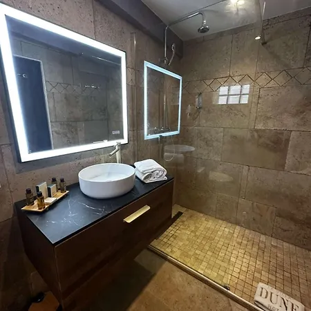 La Dune, & Отель