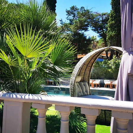La Dune, & Nuxe Hotel