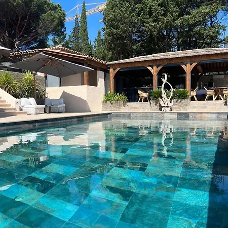 La Dune, & 4*