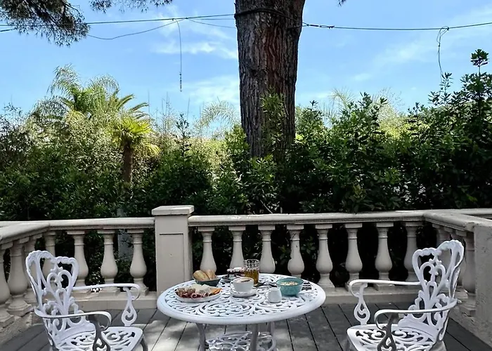 La Dune, & 4*